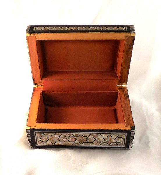 Arabian Nights | Handmade Egyptian Mother of Pearl Box – Arkan Gallery