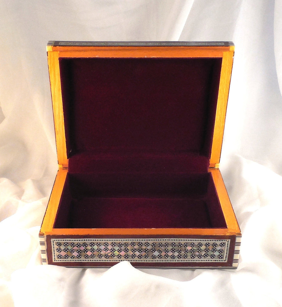 Majestic Nights | Handmade Egyptian Mother of Pearl Jewelry Box Open Arkan Gallery