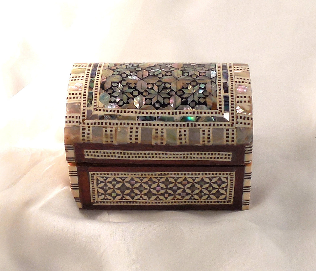 Delicate Rose II | Handmade Egyptian Mother of Pearl Jewelry Box