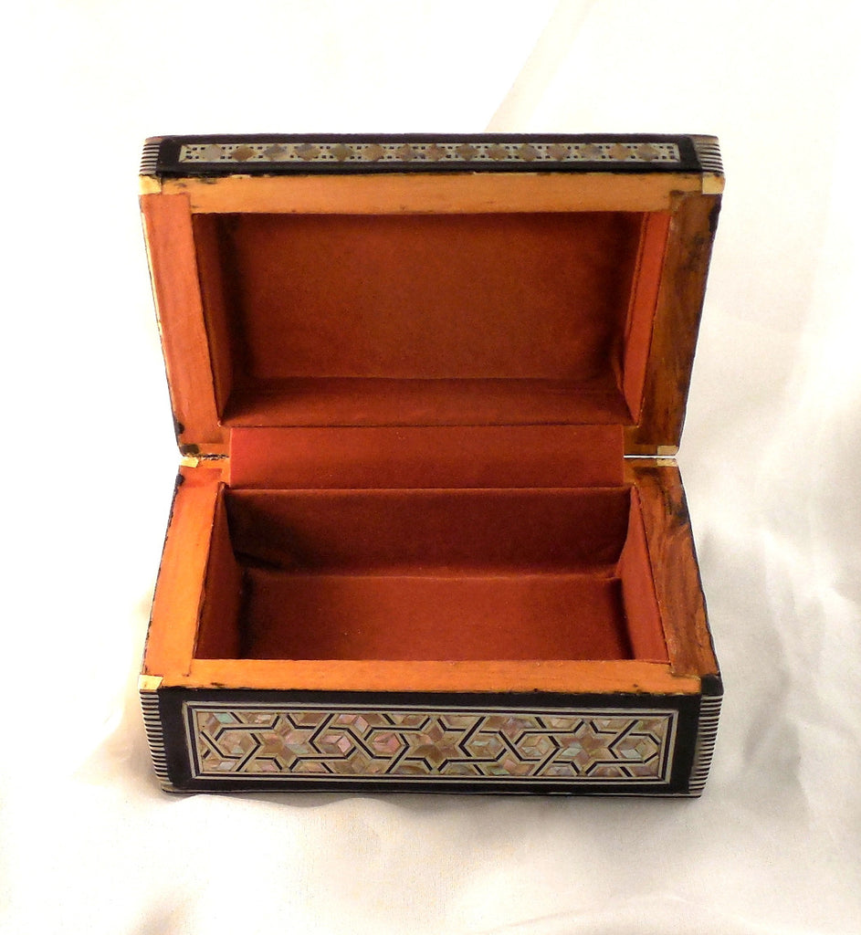 Arabian Nights | Handmade Egyptian Mother of Pearl Jewelry Box
